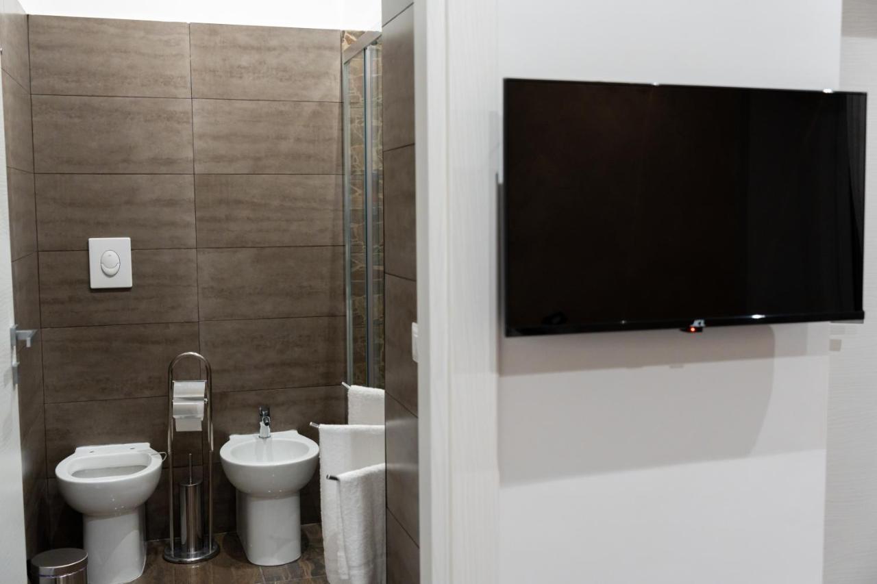 B&B Santa Lucy L.A.M. Napoli Ngoại thất bức ảnh